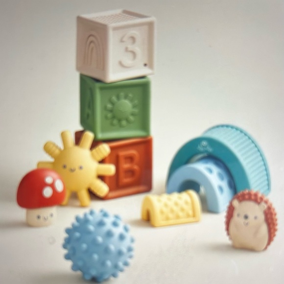 Itzy Blocks Gift Set - Picture 4 of 4